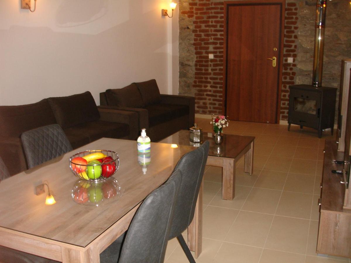 Love Holiday Suite 1 Tris Elies Экстерьер фото