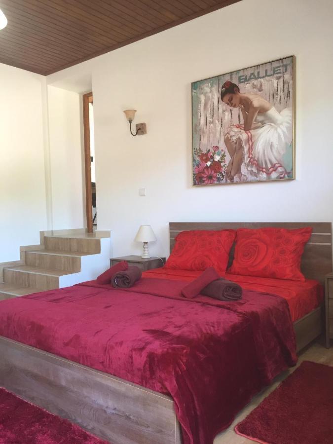 Love Holiday Suite 1 Tris Elies Экстерьер фото