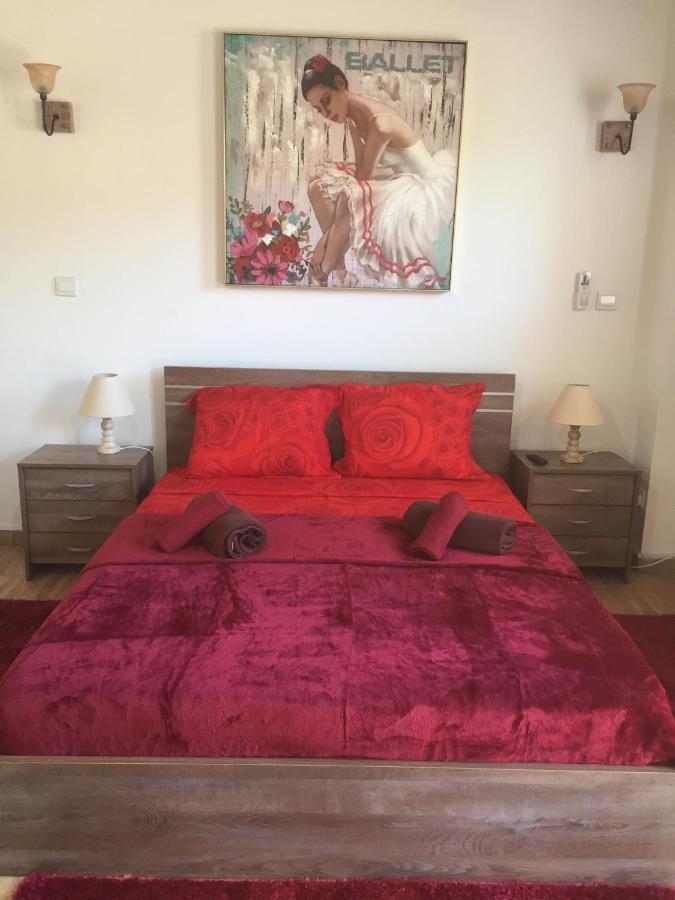 Love Holiday Suite 1 Tris Elies Экстерьер фото